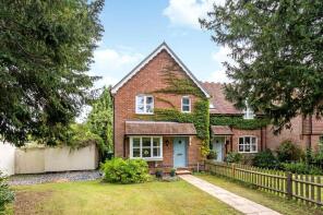5, Stonehouse, Lower Basildon, Reading RG8 9NQ