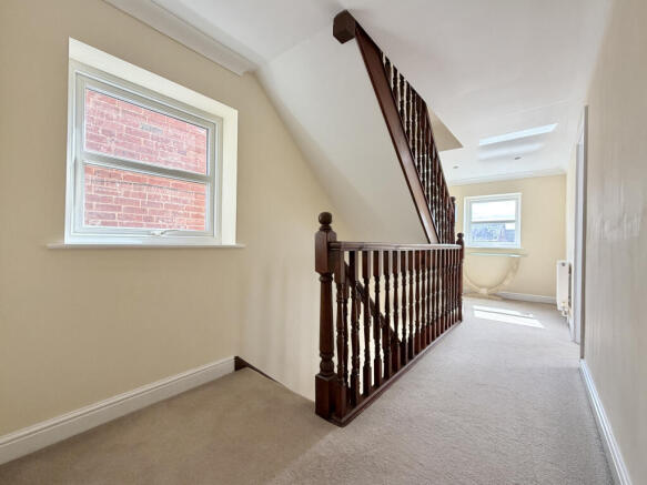 3 bed Semi-Detached for sale Image 12