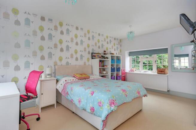 BEDROOM 2