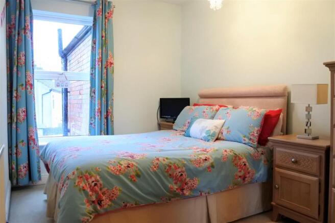 BEDROOM 2