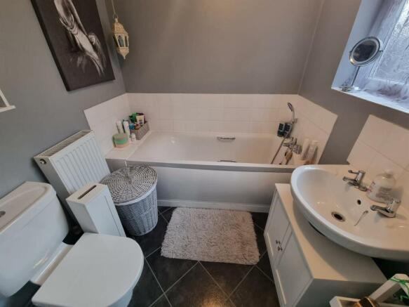 Bathroom.jpg