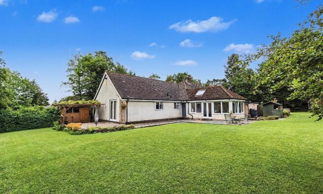 3 bed Bungalow for sale Image 4