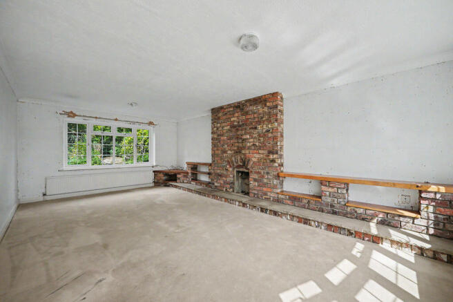 4 bed Detached for sale Image 5