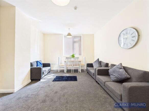1 bed House Share to rent Image 7