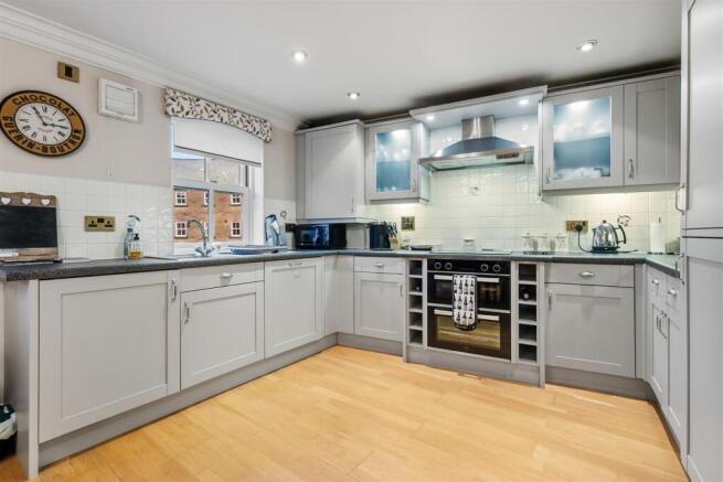 Saxton Mee 20 Riverside Crescent 0017.jpg