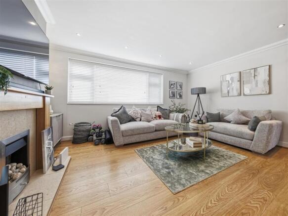 9 Cedar close (21) - Copy.jpg
