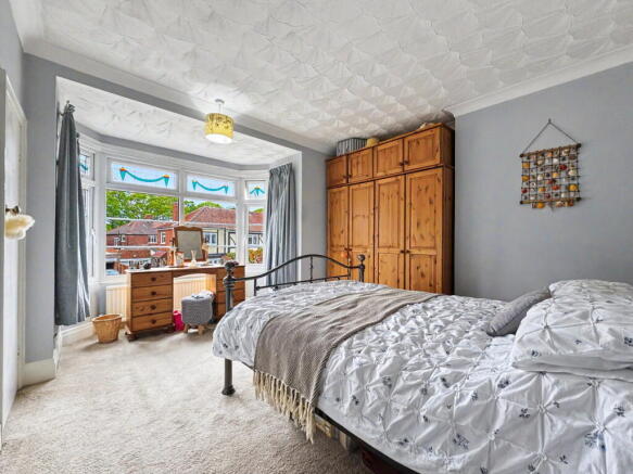 4 bed Semi-Detached for sale Image 11