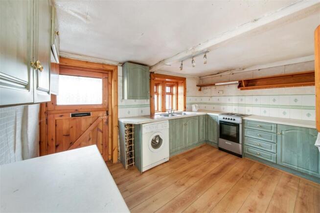 KITCHEN.jpg