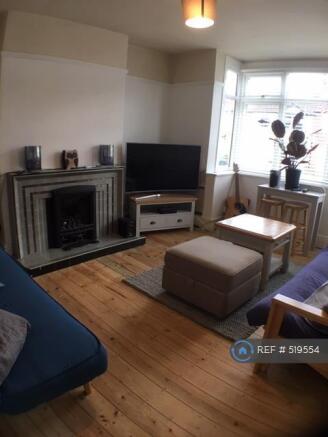 Lounge (Tv, Record Player, Fire, 2 x Comfy Futons