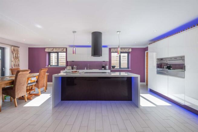 8480740-interior27-800.jpg