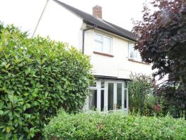 6, Fairburn Close, Borehamwood WD6 5EZ