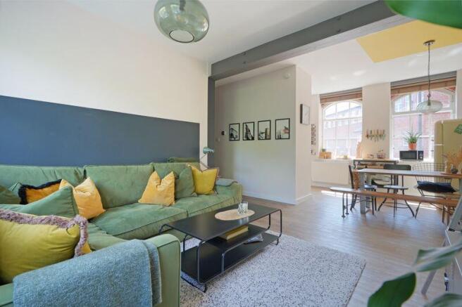 2 bed Flat for sale Image 8
