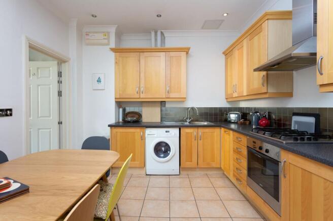 2 bed Flat for sale Image 11