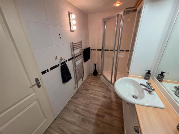 Third Bathroom.jpg