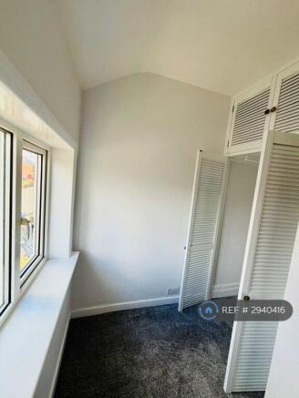3 bed Terraced to rent Image 8