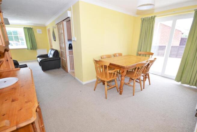 3 bed Bungalow for sale Image 5