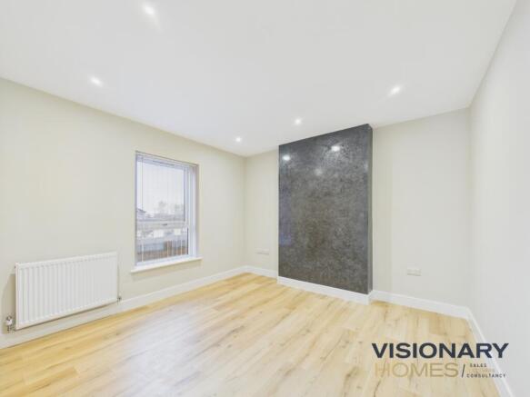 CAM03522G0-PR0240-STILL002