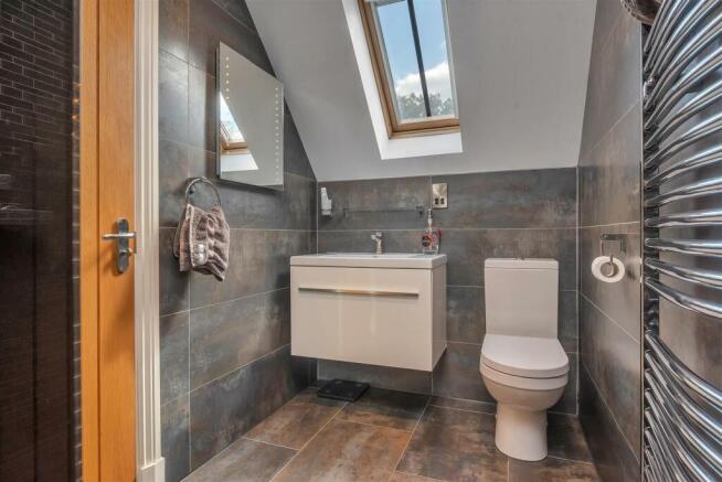 ENSUITE SHOWER ROOM
