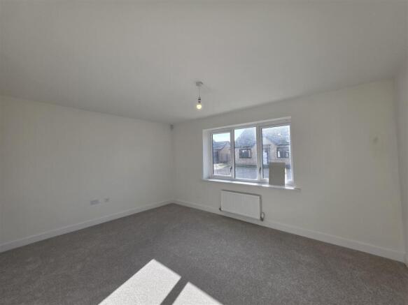 3 bed Semi-Detached Bungalow for sale Image 11