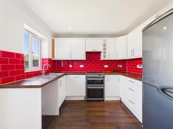 2 bed Semi-Detached for sale Image 4