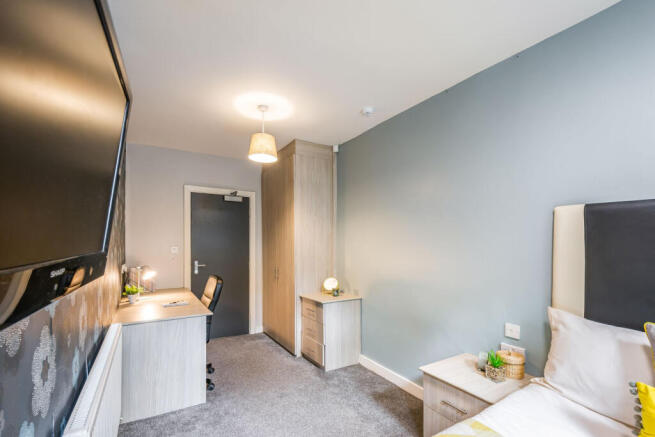 5 bed Flat to rent Image 12