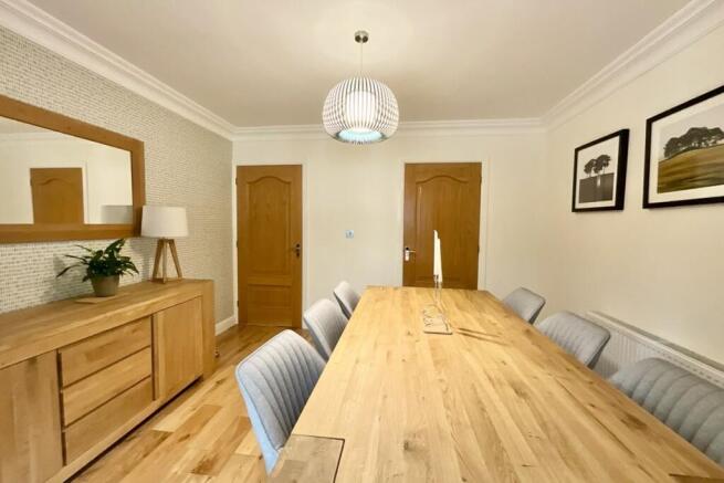 4 bed Detached for sale Image 9