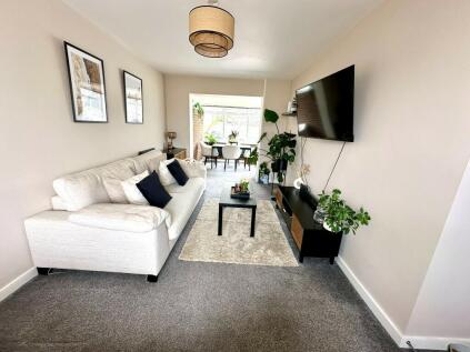 Valley Road, BN41