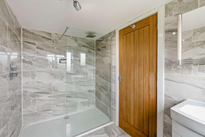 3 bed Terraced for sale Image 7