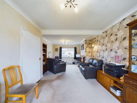 4 bed Semi-Detached for sale Image 12