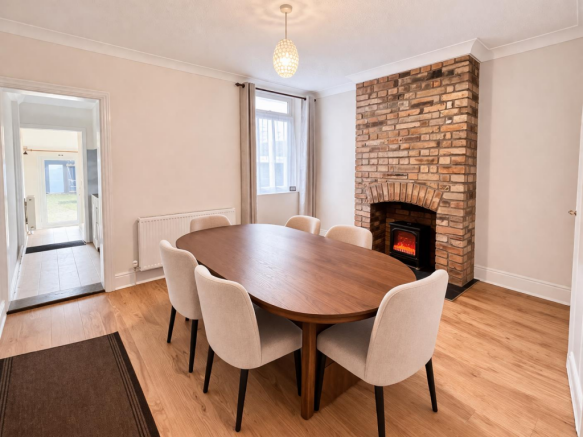 Dining Room - dressed by AI