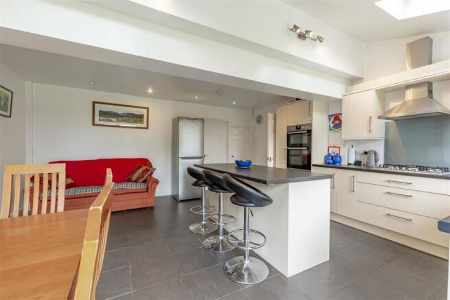 Living/Dining Kitchen