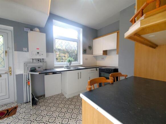 3 bed Terraced for sale Image 4