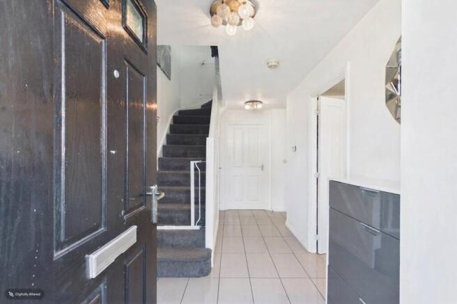EweMove - Spalding - Roeburn Way - Hallway