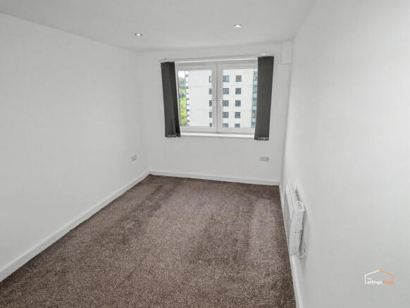 2 bed Apartment to rent Image 10