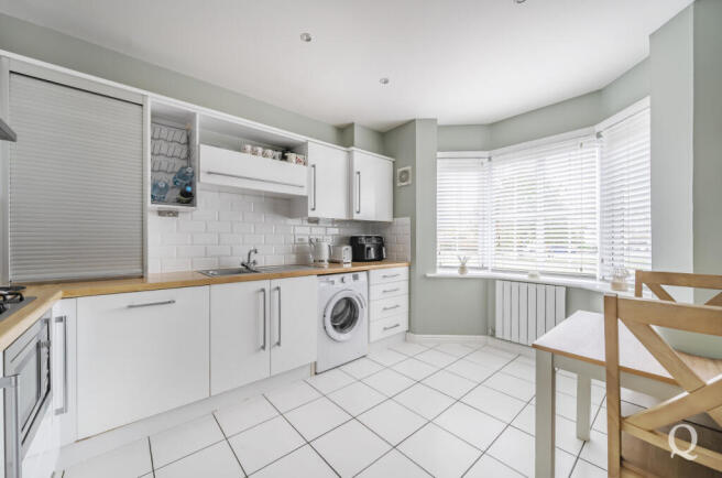 394b42fd-9a25-472...