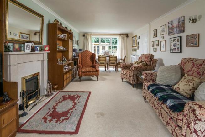 6 Dovehouse Drive-7.jpg