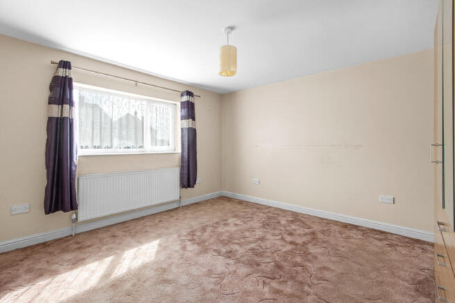 4 bed Semi-Detached for sale Image 10