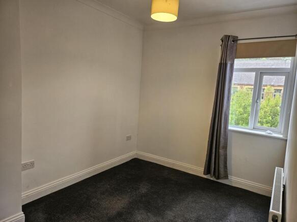 3 bed Terraced for sale Image 6