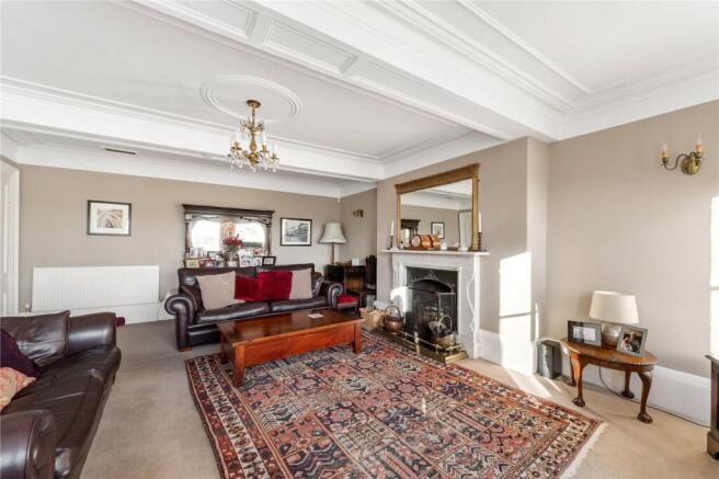 5 bed House for sale Image 7