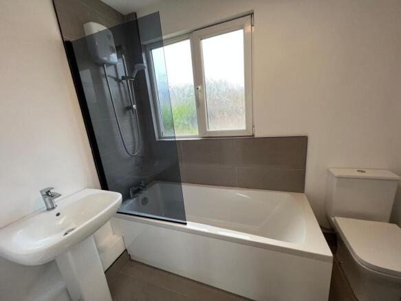 3 bed Semi-Detached for sale Image 11