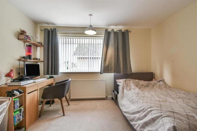 bedroom 3.JPG