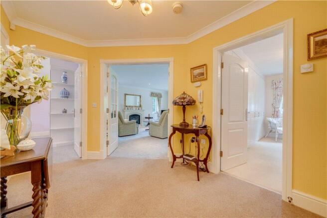 2 bed Apartment for sale Image 8