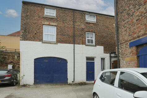 Aberdeen Place, Scarborough, YO11
