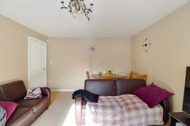 2 bed Flat for sale Image 4