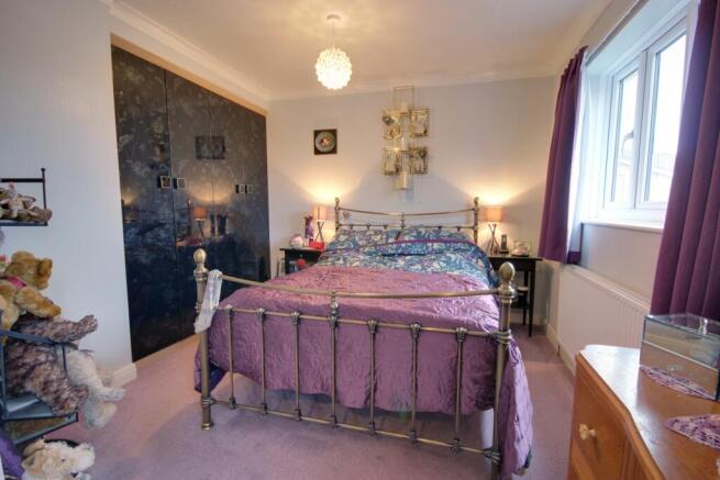 3 bed Semi-Detached for sale Image 5