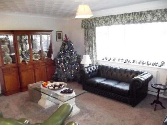 Lounge pic 2