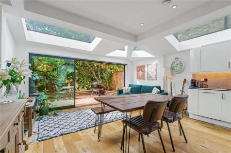Elspeth Road, SW11