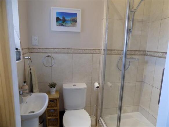 Downstairs shower r