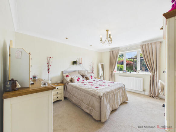 3 bed Detached Bungalow for sale Image 7