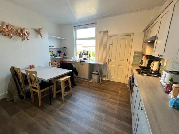 WhatsApp Image 2025-04-07 at 15.15.45.jpeg